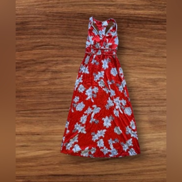 Japna red floral maxi dress  small area at back and bottom elastic wais  long L - Picture 2 of 16
